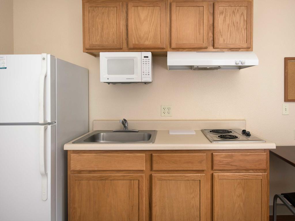 Woodspring Suites Kansas City Mission Merriam Exterior foto